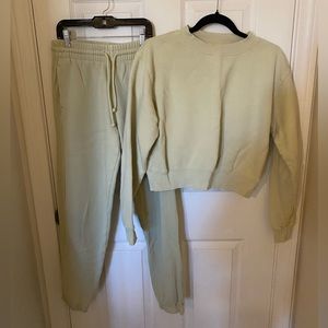 Aritzia TNA Cozy AF Boyfriend Sweatsuit